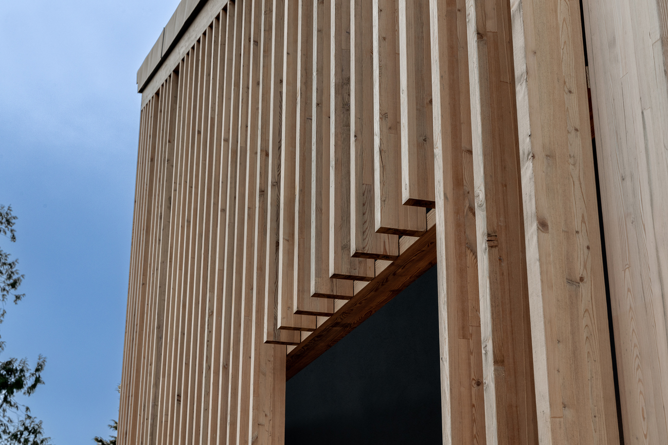 timber screen detail